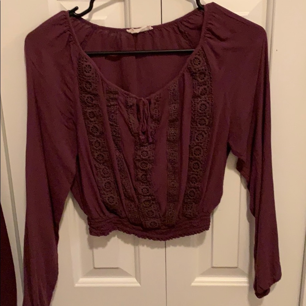 tillys maroon cropped long sleeve shirt. size S